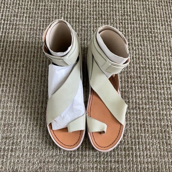 Free People Vale Boot Leather Asymmetrical Toe Loop Ankle Strap Sandals in Mint - Picture 2 of 6